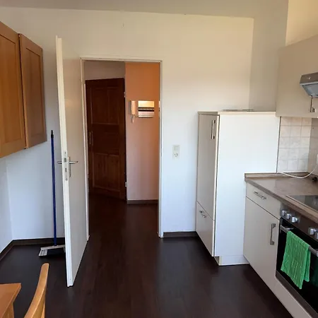 Helle & Geraeumige Dachgeschosswohnung In Appartement