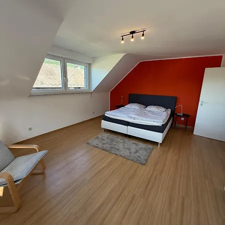 Helle & Geraeumige Dachgeschosswohnung In *